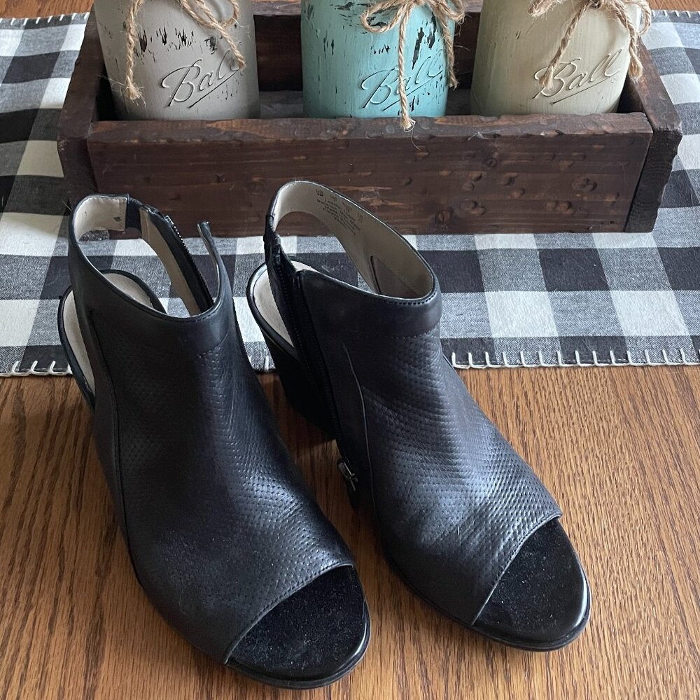 Natruralizer Open toe Ankle Boots Size 6